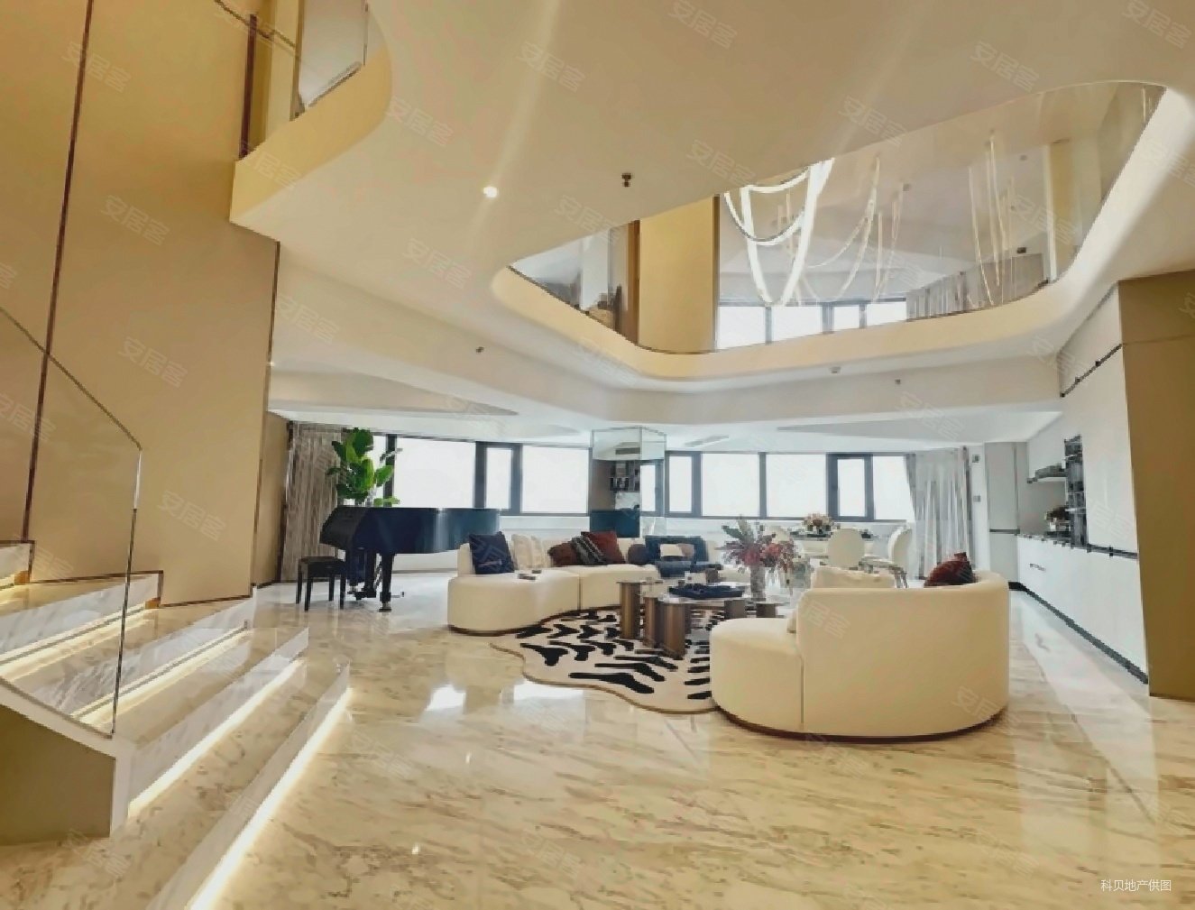 汤臣商务中心 精装可拎包入住 次新房 临地铁 满二   板楼