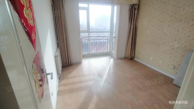 银丰山庄精装两室电梯洋房配有地下室不沿街