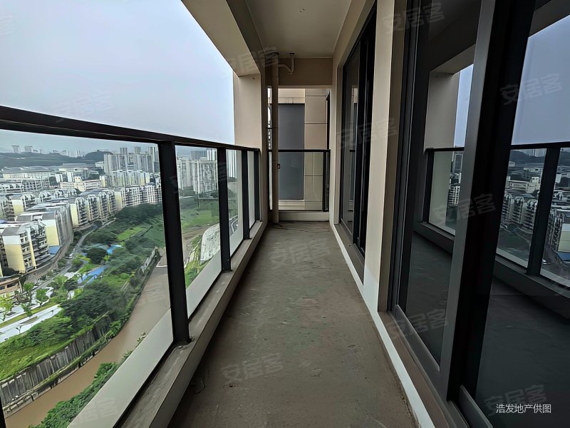 李家沱次新小区正规三房看花溪河视野开阔,融创金弈时代二手房,120万