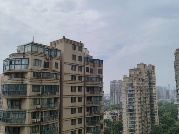 苏州吴江吴江老城奥林清华东区整租,奥林清华东区,朝南一室,宽敞明亮