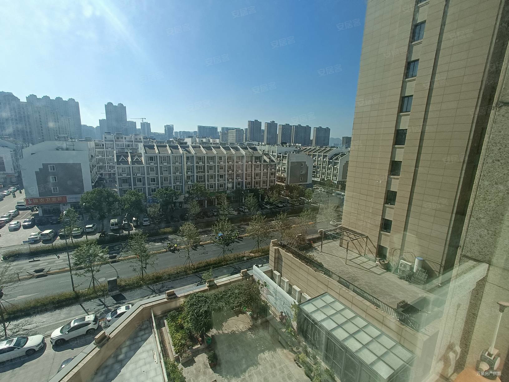 景隆公馆3室2厅2卫139.64㎡南316.8万