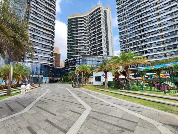 三亚吉阳迎宾路保利中铁中环广场年租3000元月 可住家 保利中环广场