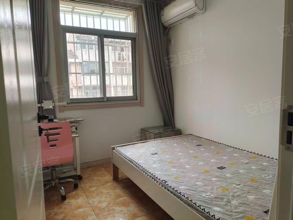 徐州鼓楼九龙湖港北小区九龙湖地铁口 港北小区两室一厅 家具家电齐全 温馨干净有钥匙出租房源真实图片