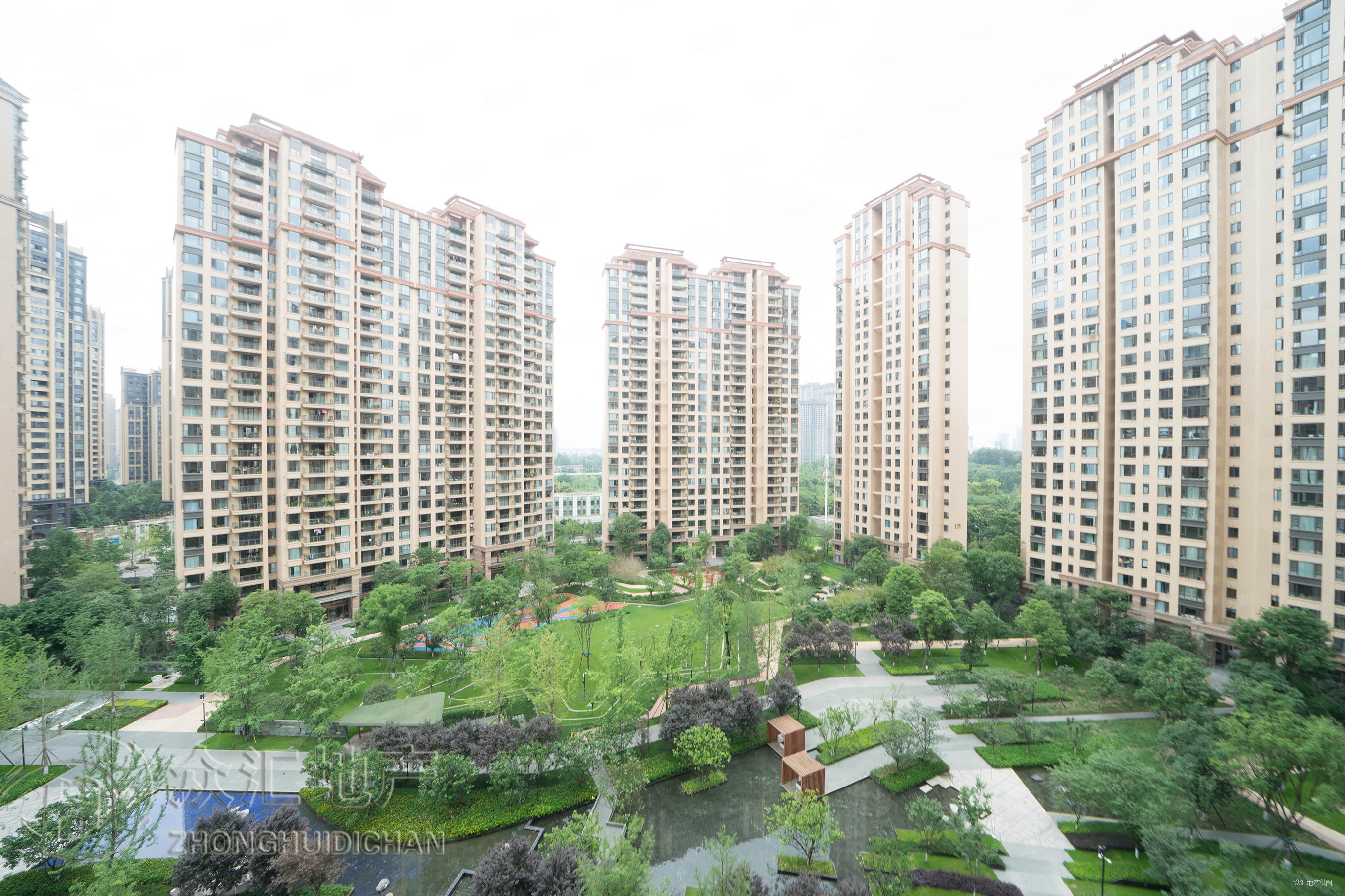 看中庭效果非常舒适 诚心出售,仁恒滨河湾(三期)二手房,万,4室2厅,2卫