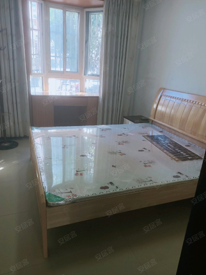 方圆华庭 3室1厅1卫