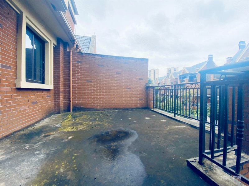 典雅花溪半岛别墅