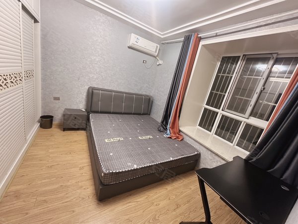 六安裕安裕安万达广场月亮岛小区一手房源月亮岛万达华府六州首府富安新城4室3室单间独卫皖西学出租房源真实图片