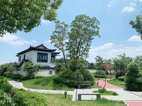 杭州临安青山湖绿城桃李春风(公寓住宅)桃李春风好房出租  品牌家具