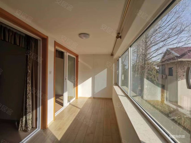 弄海园 独栋别墅 320平大院 停车方便 业主诚意出售