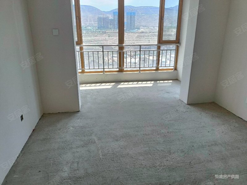 兰州房产网>兰州二手房>西固二手房>深沟桥二手房>东城佳苑>800_600