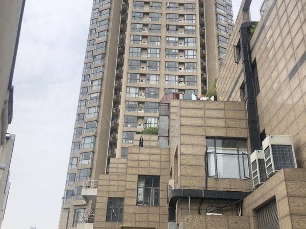 上海徐汇建国西路巴黎时韵单身公寓 嘉善地铁口,拎包入住 巴黎时韵一