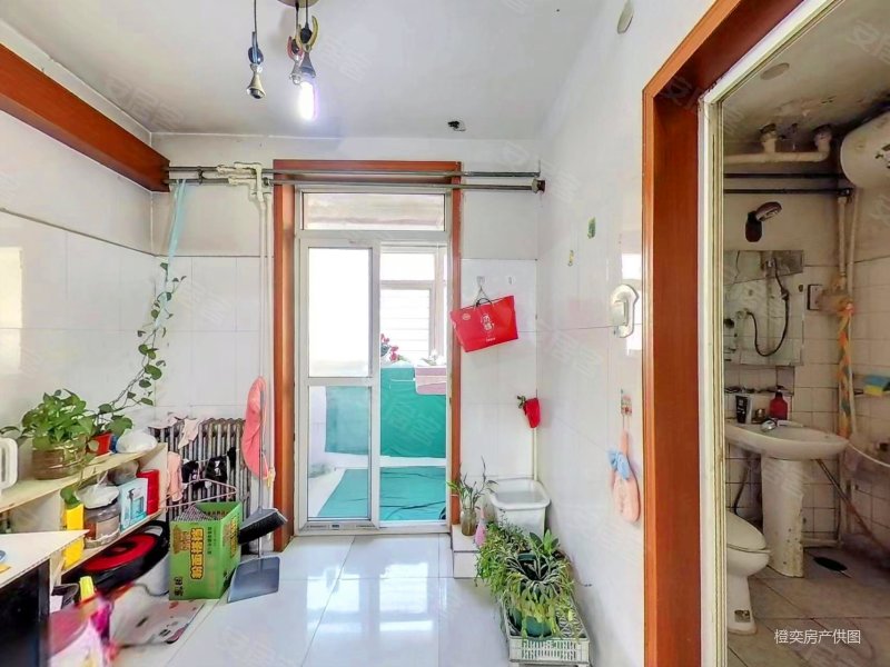 南北通透 商圈成熟 医疗配套成熟 出行方便 中间好楼层 满五,联强小区