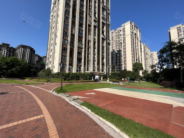 重庆渝北空港桥达蓝湾半岛精装三房出租,看房方便出租房源真实图片