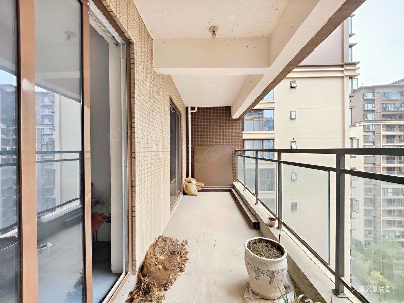 新津城区 精致四房 高楼层视野无遮挡 送产权车位 商品房,雍景苑二手