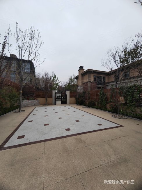 独栋别墅 精装好房 拎包入住 带700平院子 看到的都送,美达西山御园