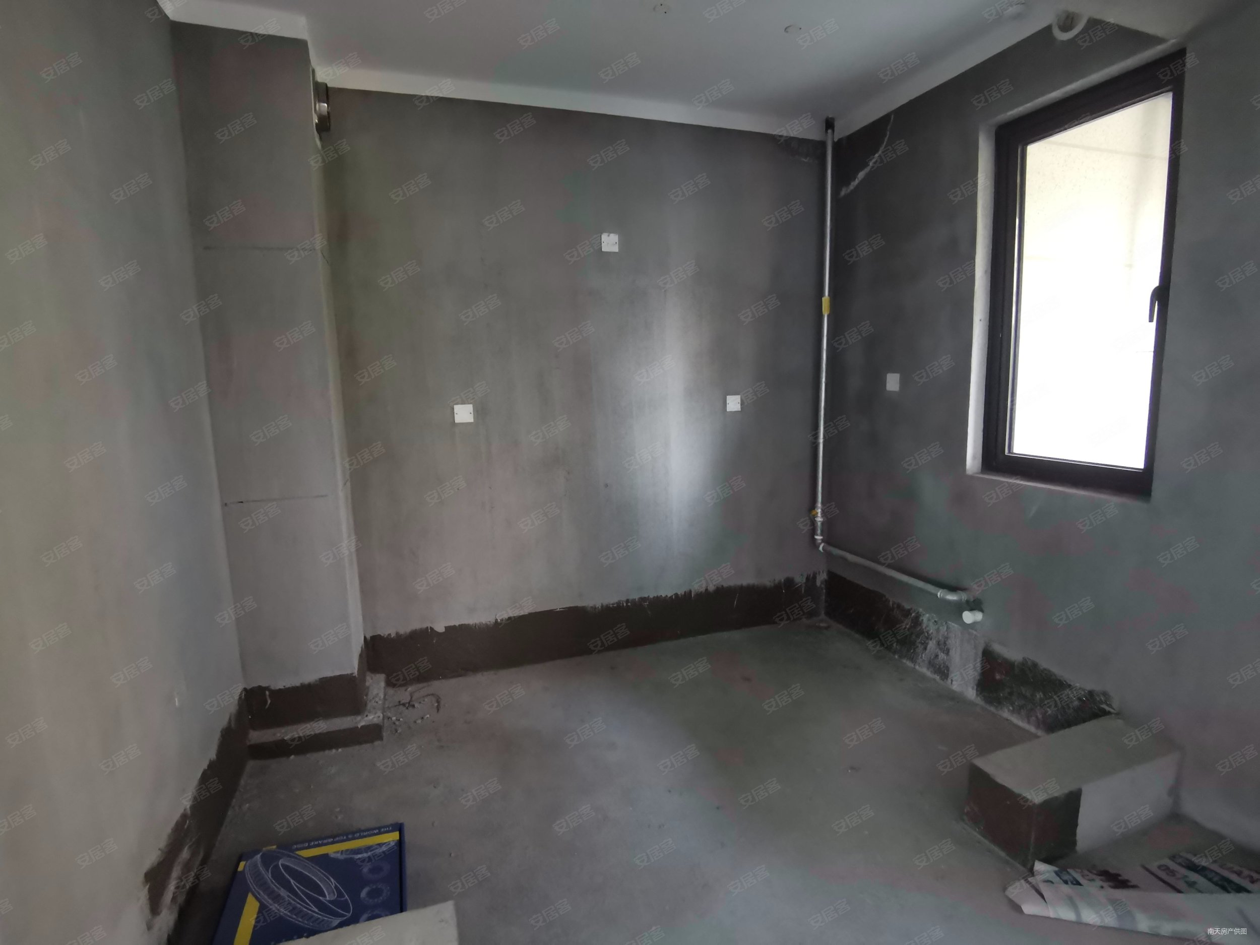 中海枫桥里4室2厅2卫127㎡南310万