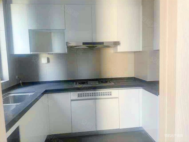 时代领峰 高楼层视野好 带电梯 车位充足 南北通透 双卫生间