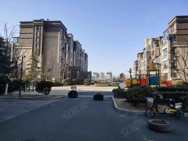 青岛黄岛隐珠银盛泰星海城二期星海城二期套三精装修,家具家电齐全