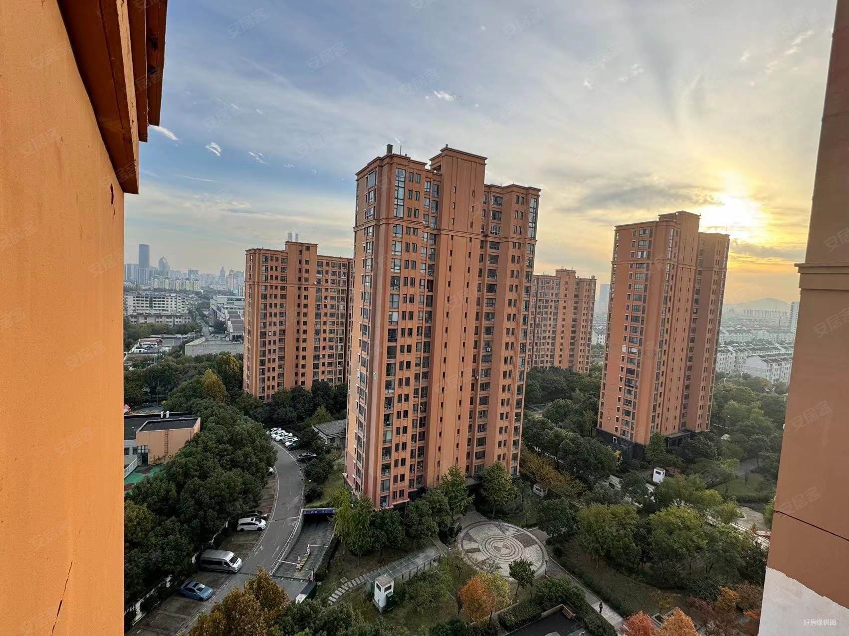 虎丘鑫苑国际城市花园(南区)3室2厅1卫78.18㎡南北205万