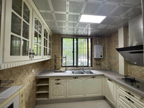 越湖名邸大三房朝南,4号线蠡墅地铁口.越湖名邸幼儿园