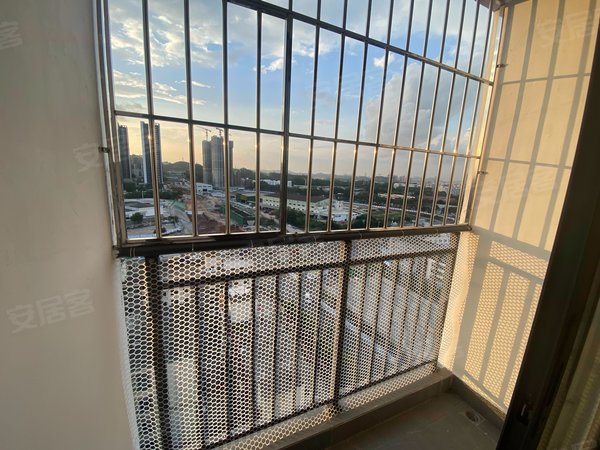 深圳龙华清湖宝湖新村宝湖新村 1室 30平 精装修 电梯房出租房源真实