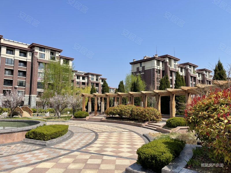 香湖丽舍 1楼带花园 全屋精装修 品牌家具家电 拎包入住