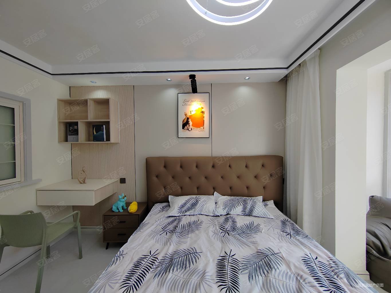 站前电梯七楼下楼地铁轻轨公交远东黑水路胜利公园