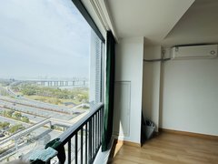 办公居家江景公寓 价格实惠 拎包入住 下楼就是江滩公园