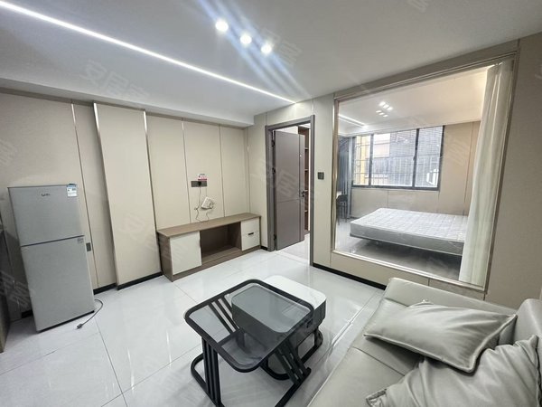 金华东阳东阳江北国际建材城银泰城一室一厅 停车方便设施齐全 押一付一出租房源真实图片