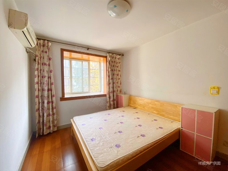 金运花园二房朝南110万报价干净整洁诚意出售