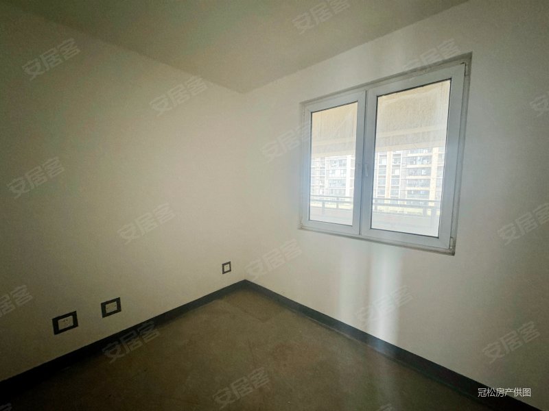 精装好房近医院停车方便满五南北通透小三房明厨明卫