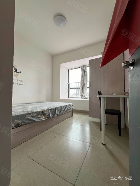 盛贤景都 精装可拎包入住105万 商品住宅 房龄新 有电梯