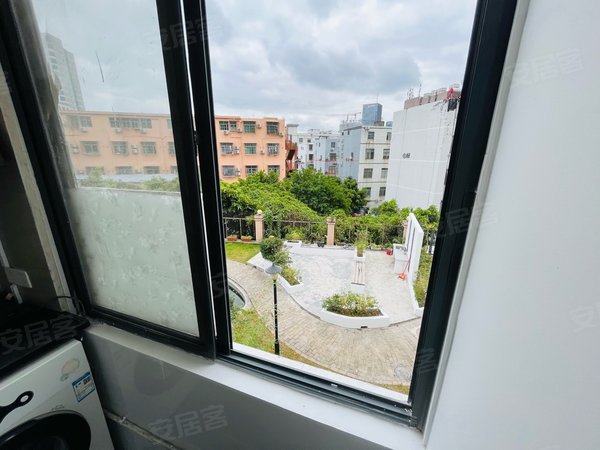 深圳南山西丽石鼓花园七号线茶光地铁口 精装大单间 南北通透 环境