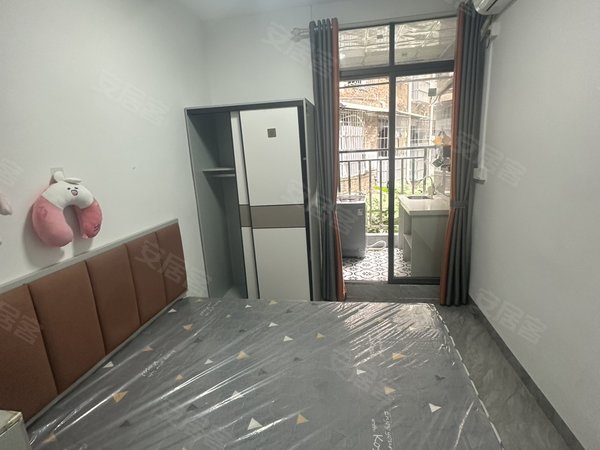 广州天河柯木塱柯木塱塘石南街自建房高塘石地铁口精装公寓出租,单间