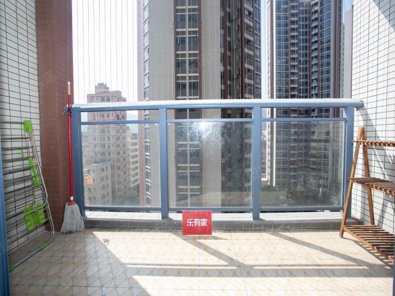 悠山美地家园 楼龄新 南向采光好 商品房 大两居 满五