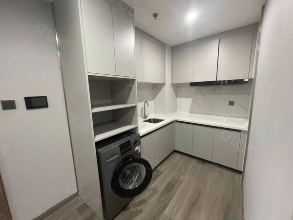 海宁海宁市区马桥御江南(海宁)马桥经编园区 河滨汇  御江南精装2室 包车位宽带 随时看房出租房源真实图片