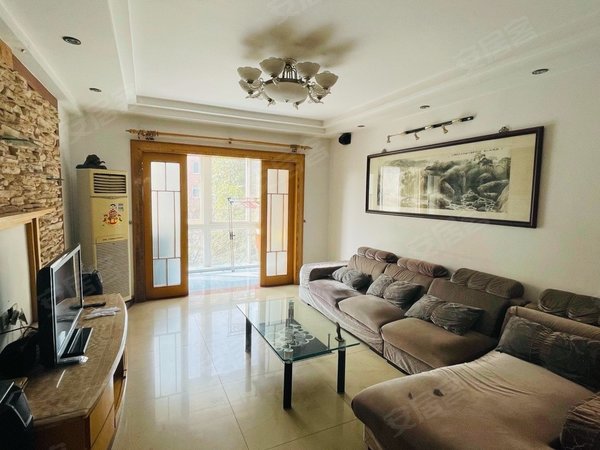 杭州富阳富春天河富春湾小区天河富春湾小区,靠近江边,环境好小区3室