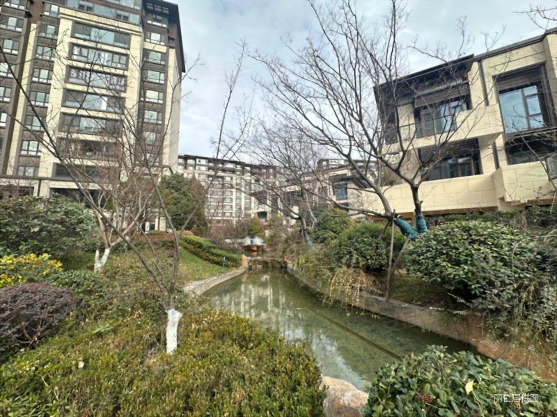 金隅紫京叠院 集中供暖 南北通透 产权清晰 中间楼层
