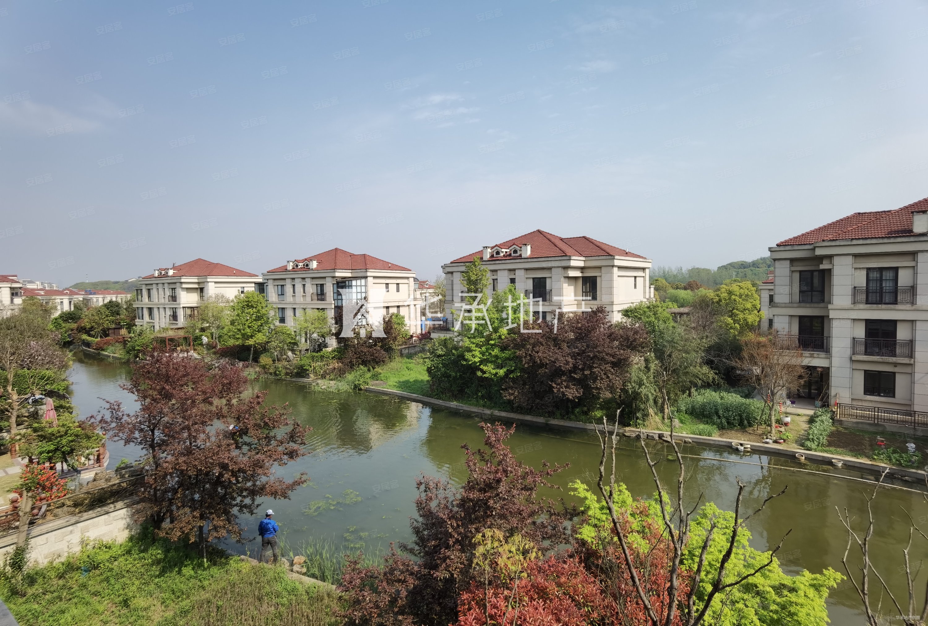 太湖锦园(别墅)8室7厅9卫880.23㎡南北3600万