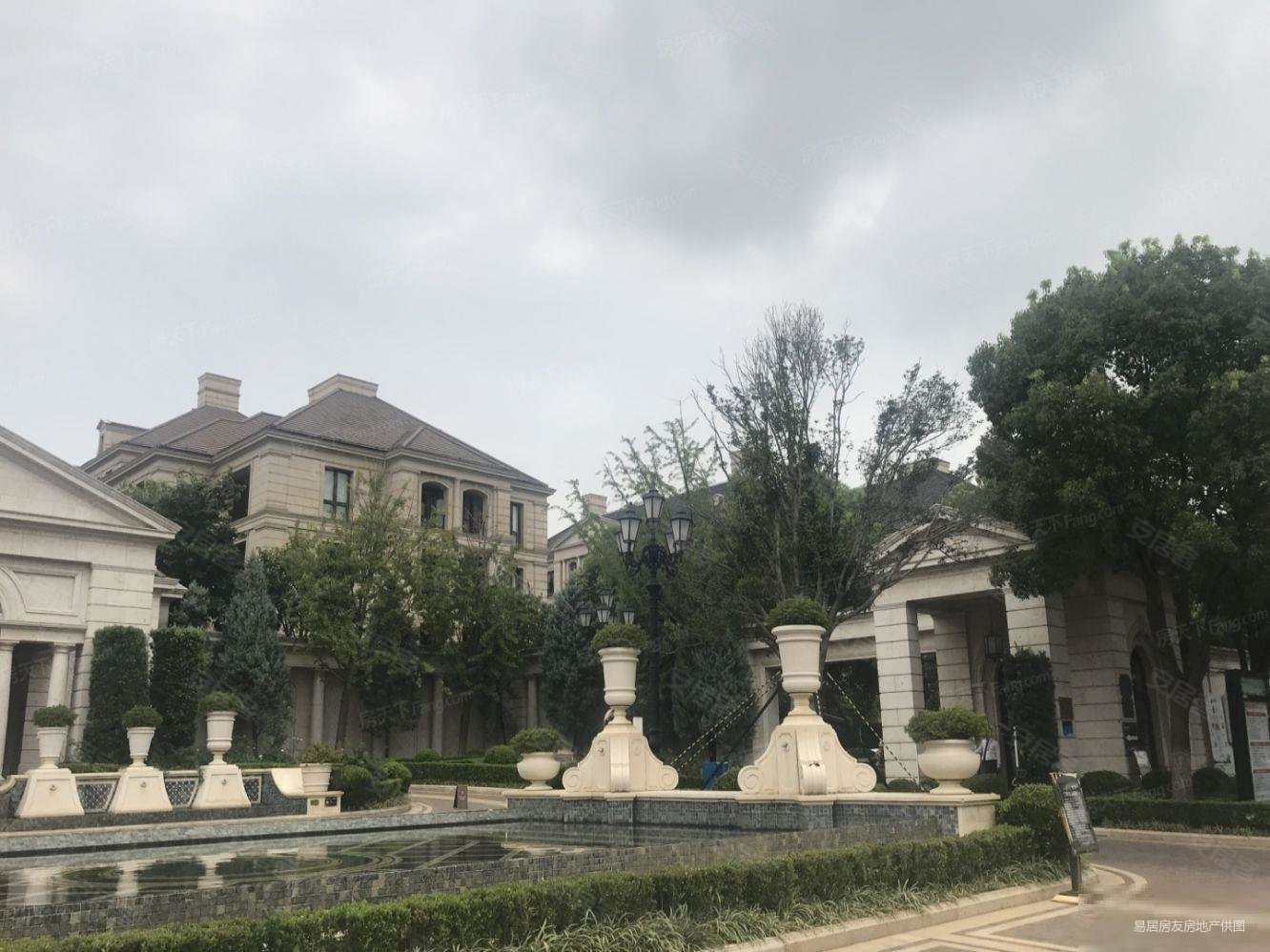 苏州双湖湖滨四季独栋小区纯独栋别墅小区这套业主诚心出售