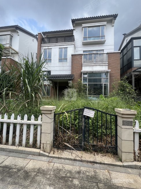 金沙丽水(别墅)5室2厅3卫401㎡南1600万