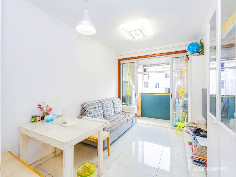 万枫家园,精装修小户,中间楼层采光好,无个税诚售