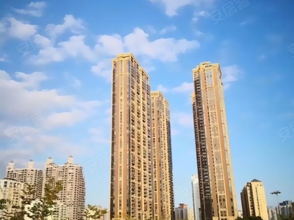 深圳福田香蜜湖香蜜湖九号大院业主自住房出租 精装4房书房保姆间 看