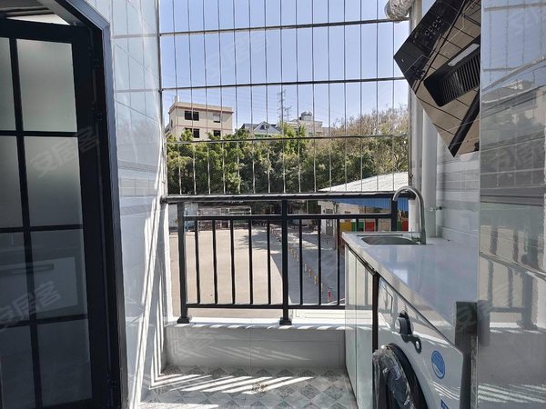 广州黄埔萝岗暹岗新村温馨阳光单间,精装出租,出行生活便利,近地铁