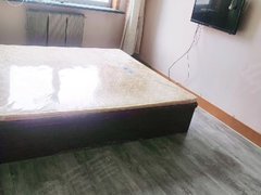 丹东振兴六纬路小学学区万达附近 步梯7楼 2室 有空调 家电齐全 包取暖年租季度付出租房源真实图片