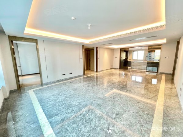 雅颂阁8号楼高区全新未住东户大平层没有挡光协议