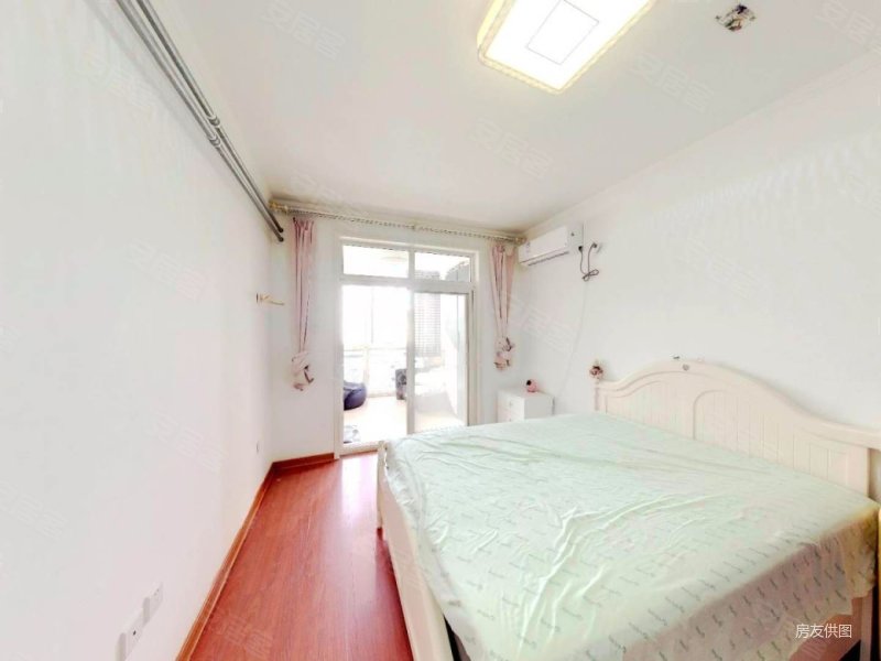 急售文博花园低总价南北通透四房满五年