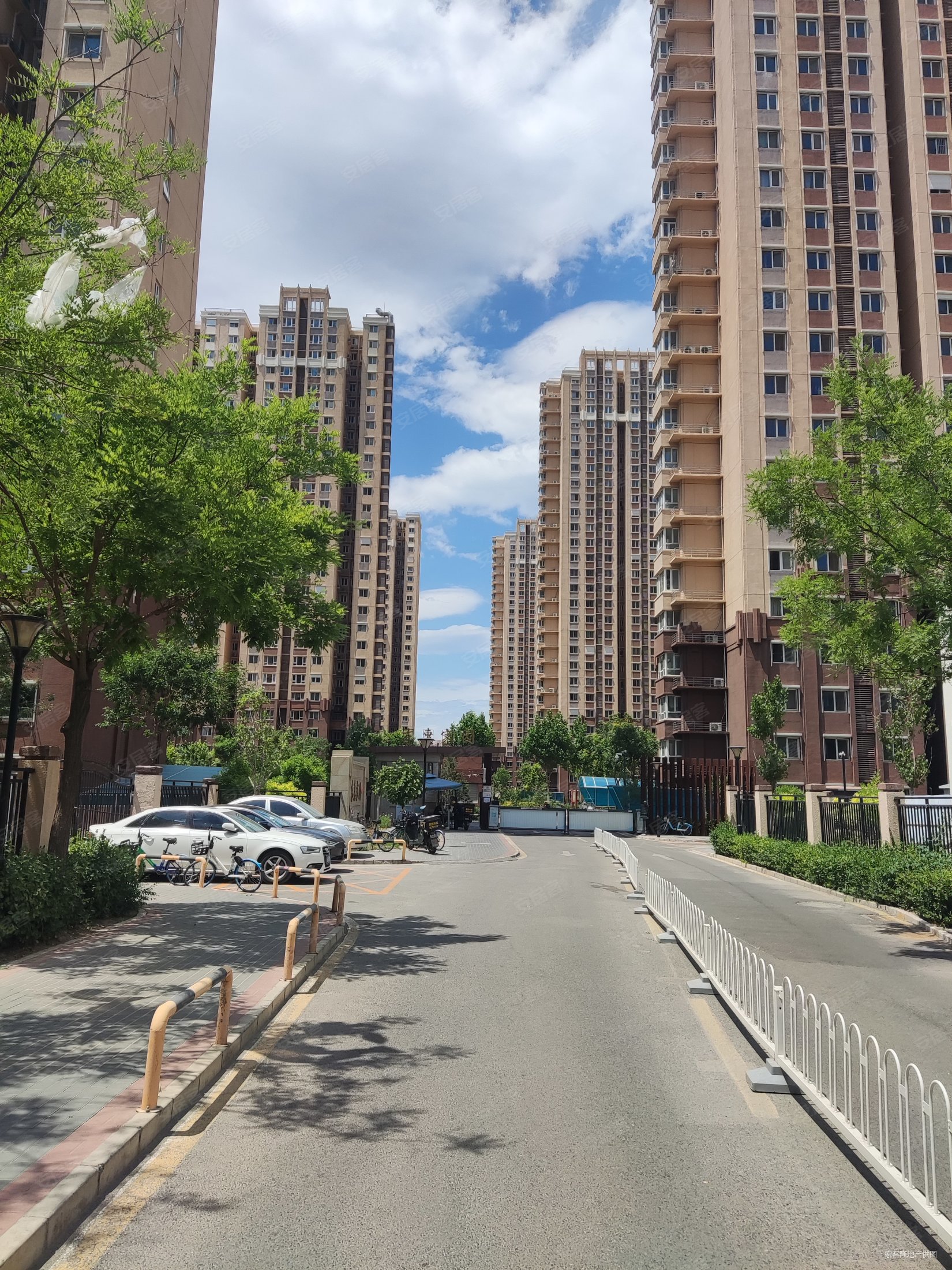 社区门店东惠家园精装三居交通便利新小区电梯房