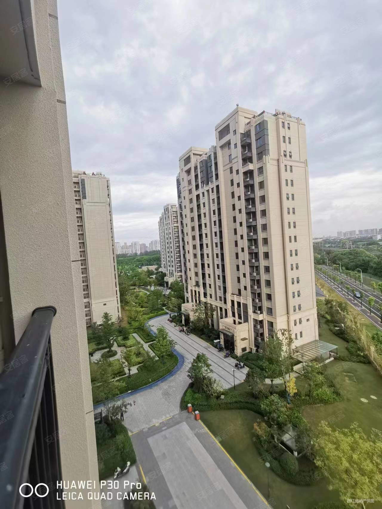 中海云樾里3室2厅2卫120㎡南230万