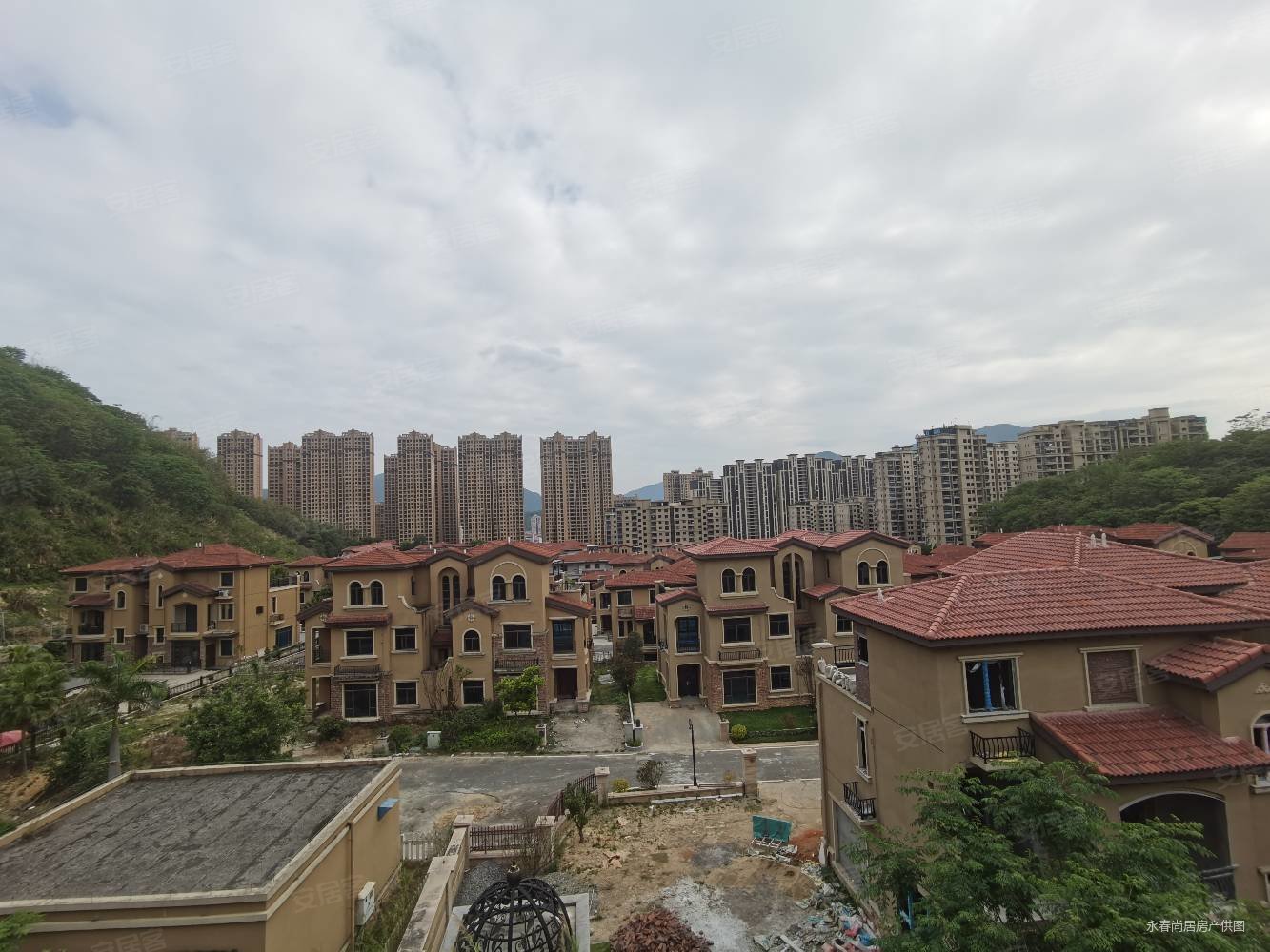 永春碧桂园(一期别墅)5室2厅2卫230㎡南320万